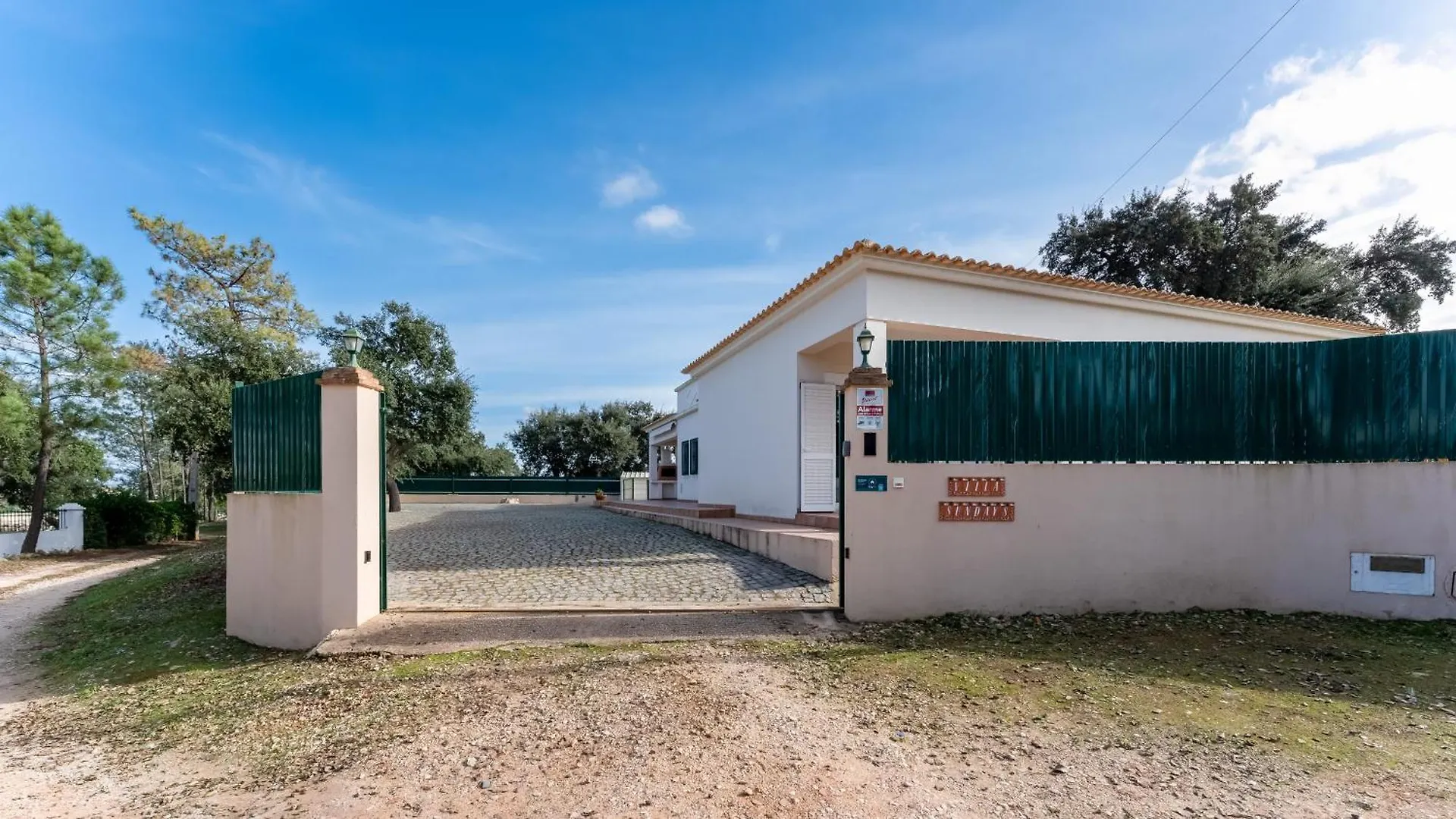 Holiday home Villa Sundays With Pool By Lovelystay Pera Portugal