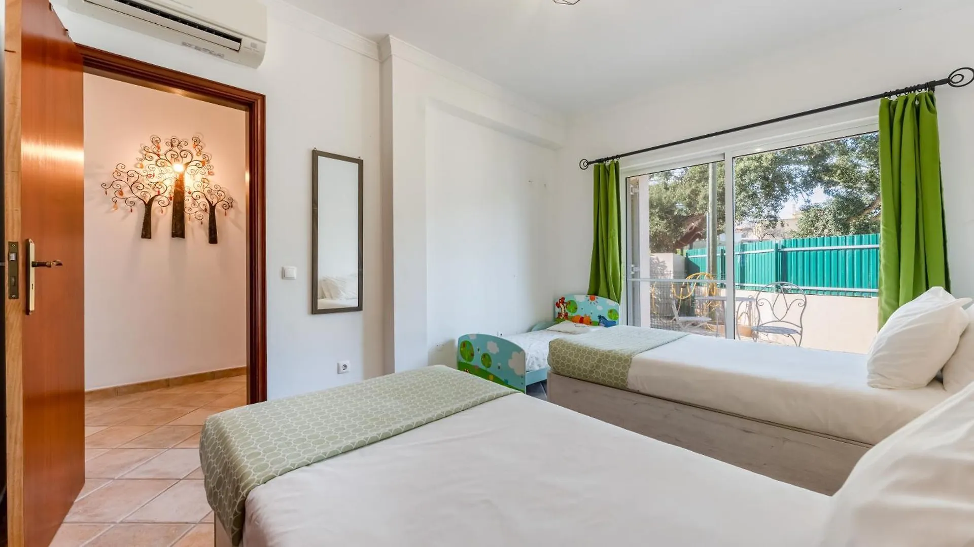 Villa Sundays With Pool By Lovelystay Pera